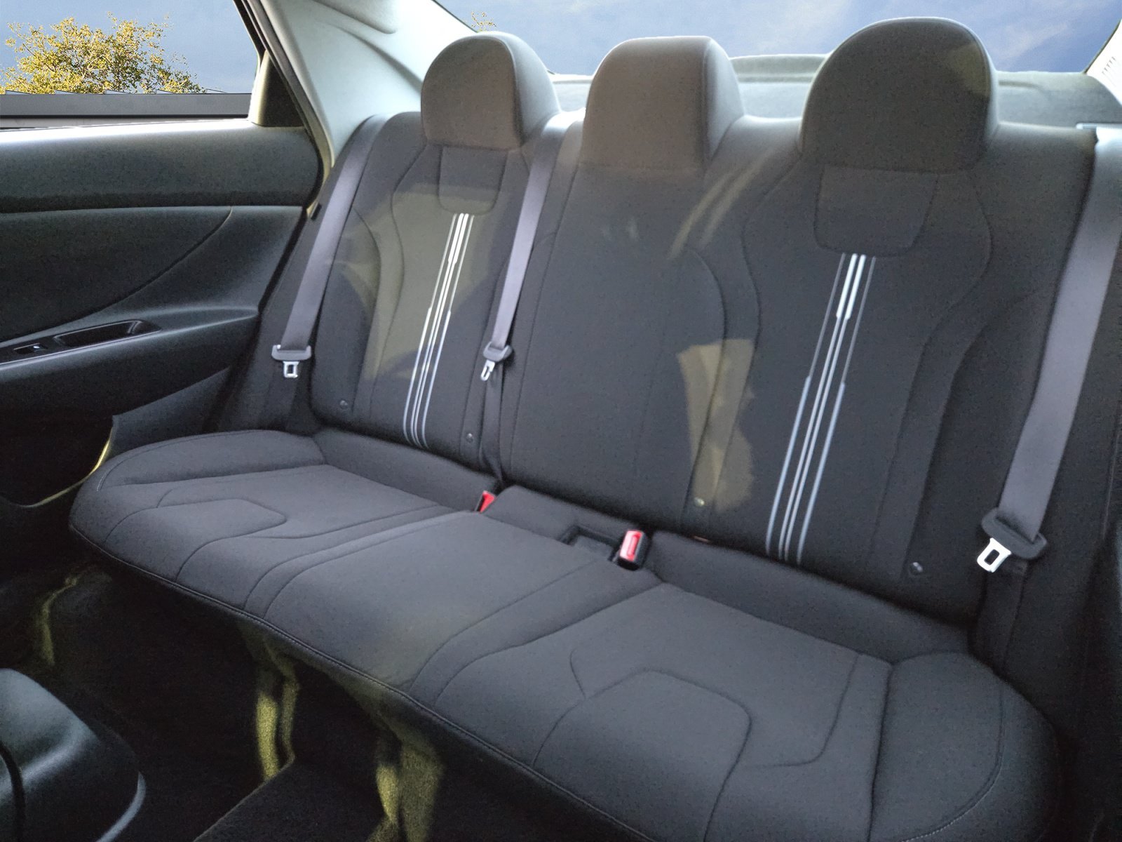 2024 Hyundai Elantra SEL - Photo 13