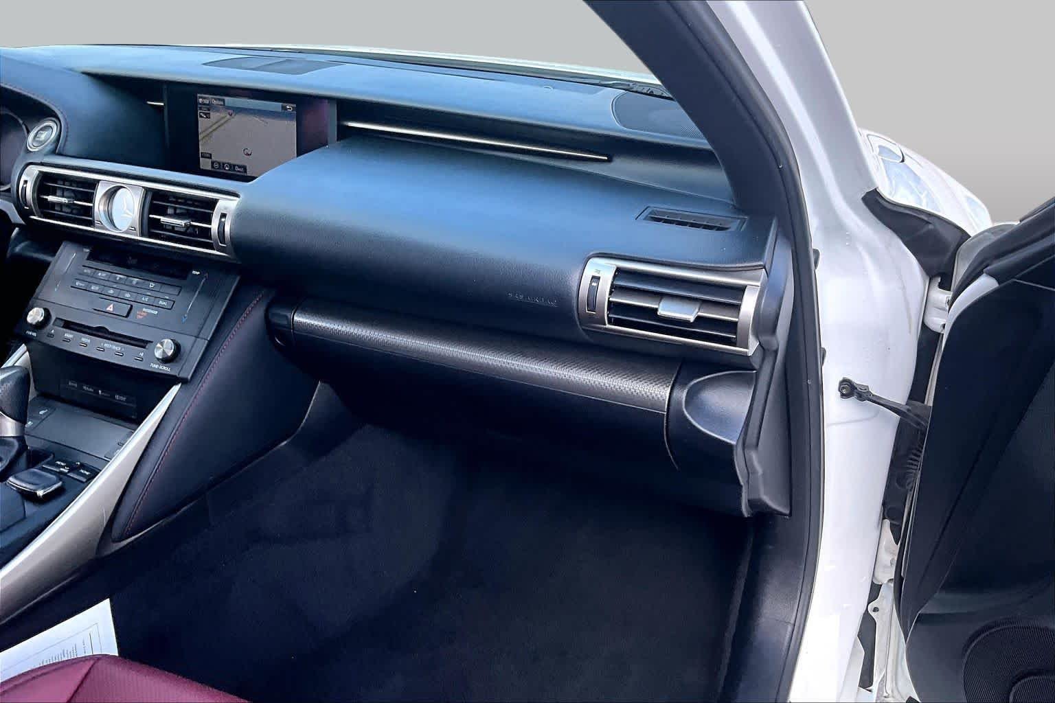 Used 2016 Ultra White Lexus  image 17