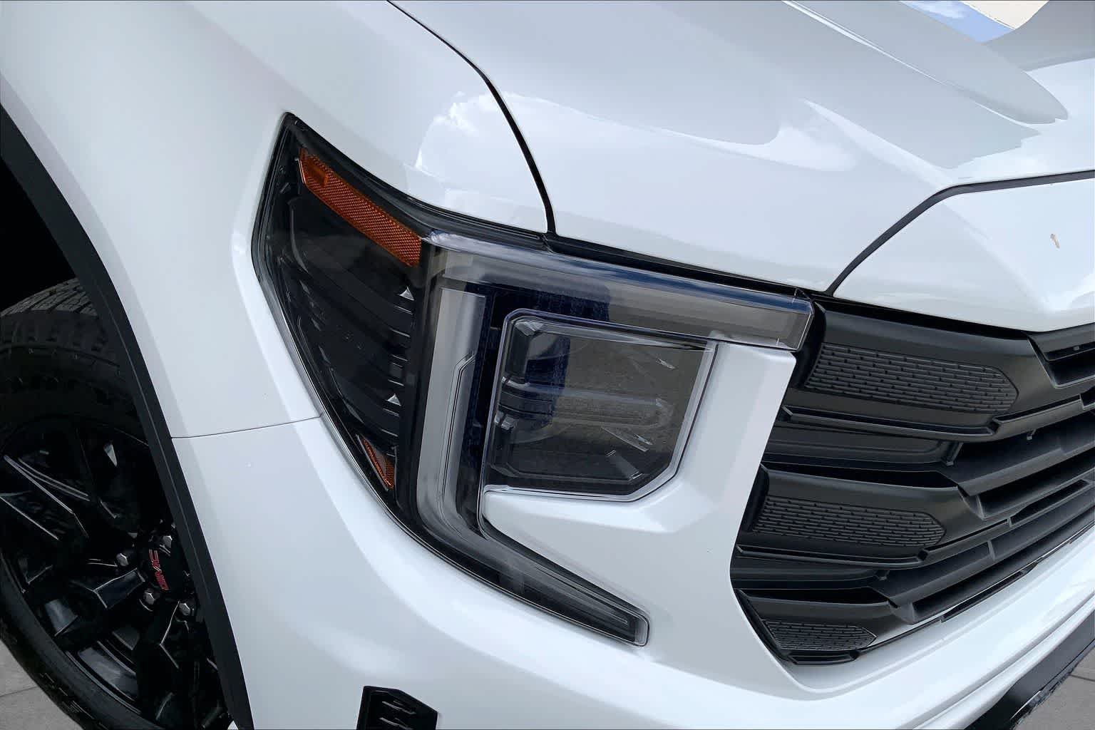 Used 2026 Summit White GMC Pro image 27