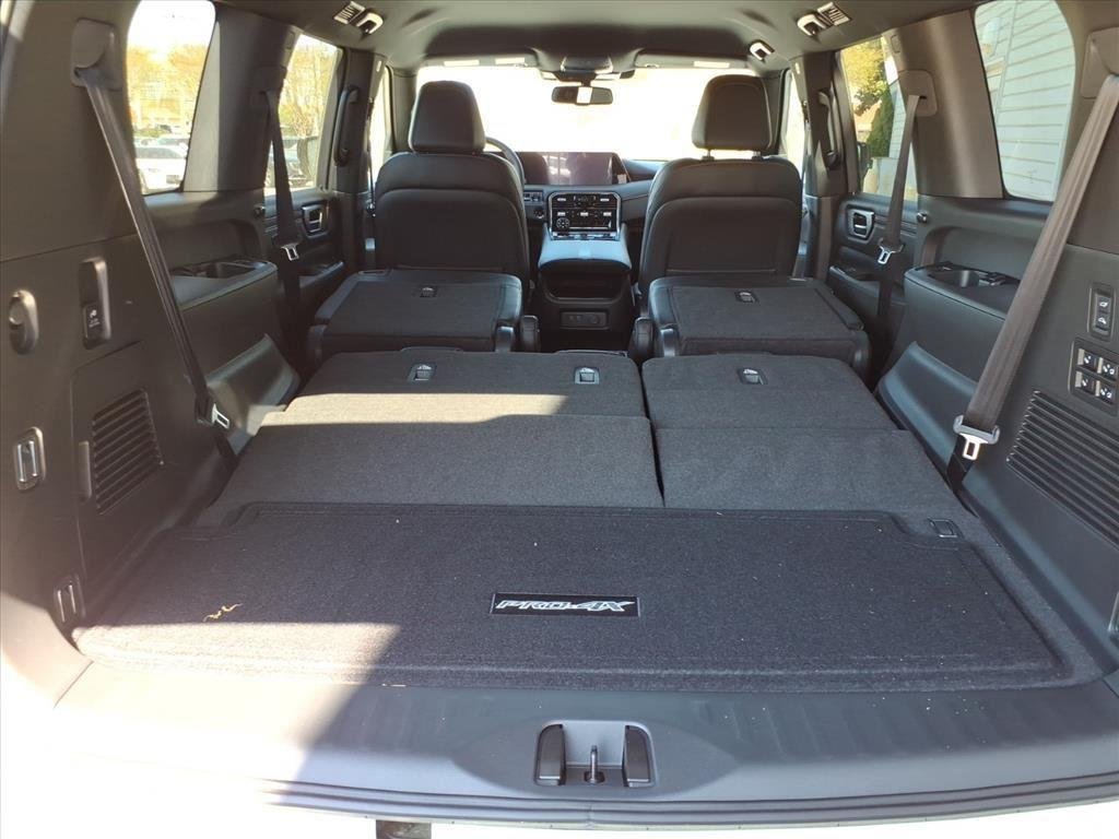 New 2026 Aspen White TriCoat / Super Black Two-tone Nissan PRO-4X® image 25