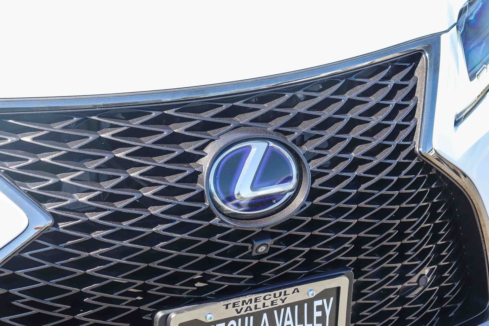 Used 2020 White Lexus 450h F Sport image 13