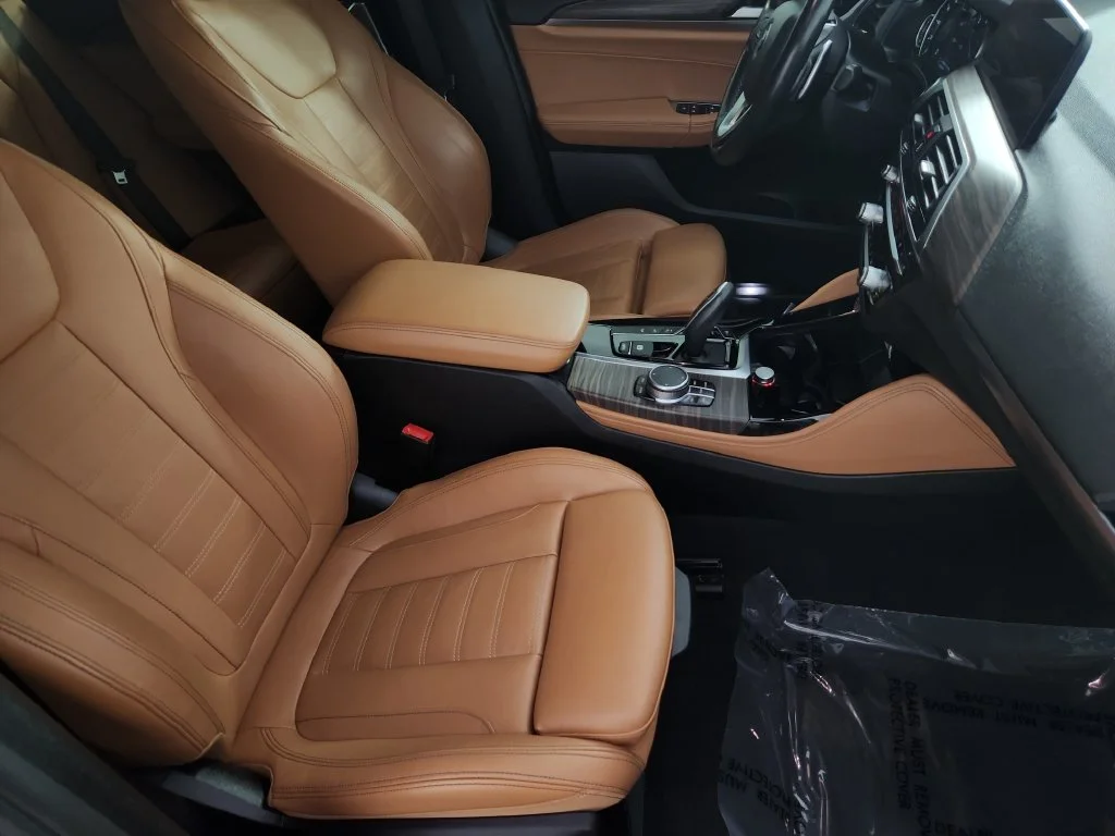Used 2019 Black BMW xDrive30i image 16