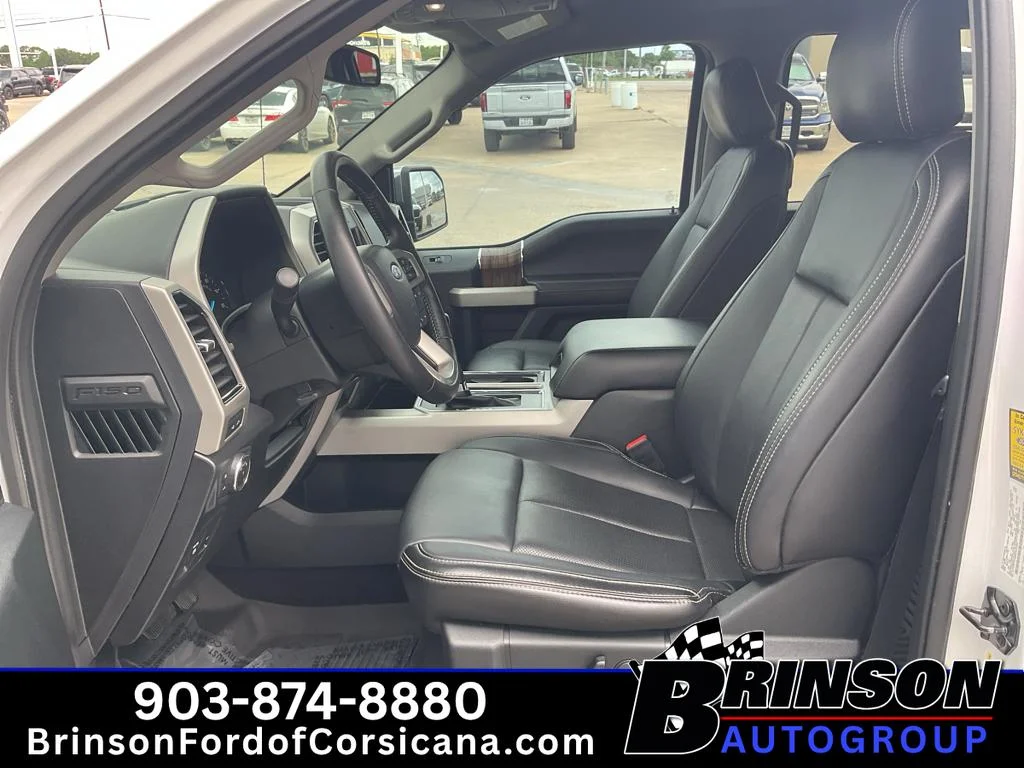 Used 2019 OXFORD WHITE Ford LARIAT image 25