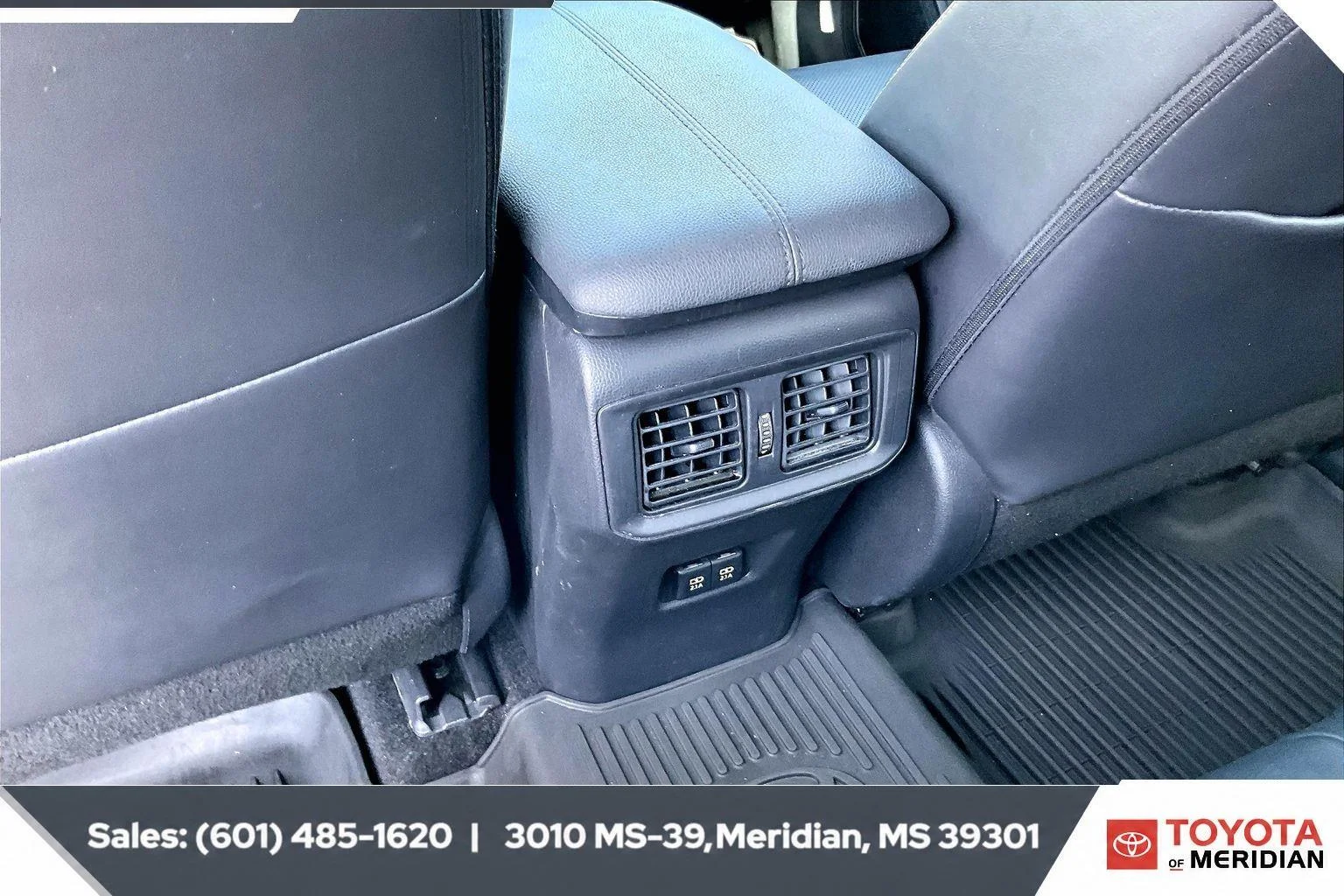 Used 2020 Blizzard Pearl Toyota Hybrid Limited image 24