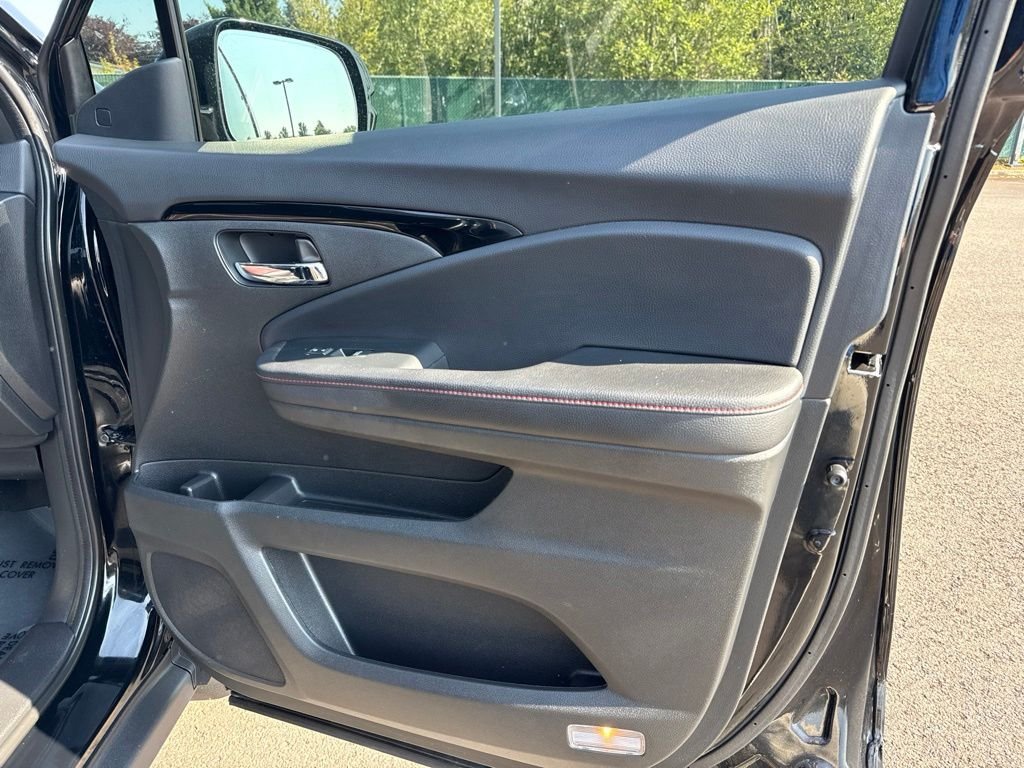 Used 2022 Crystal Black Pearl Honda Black Edition image 23