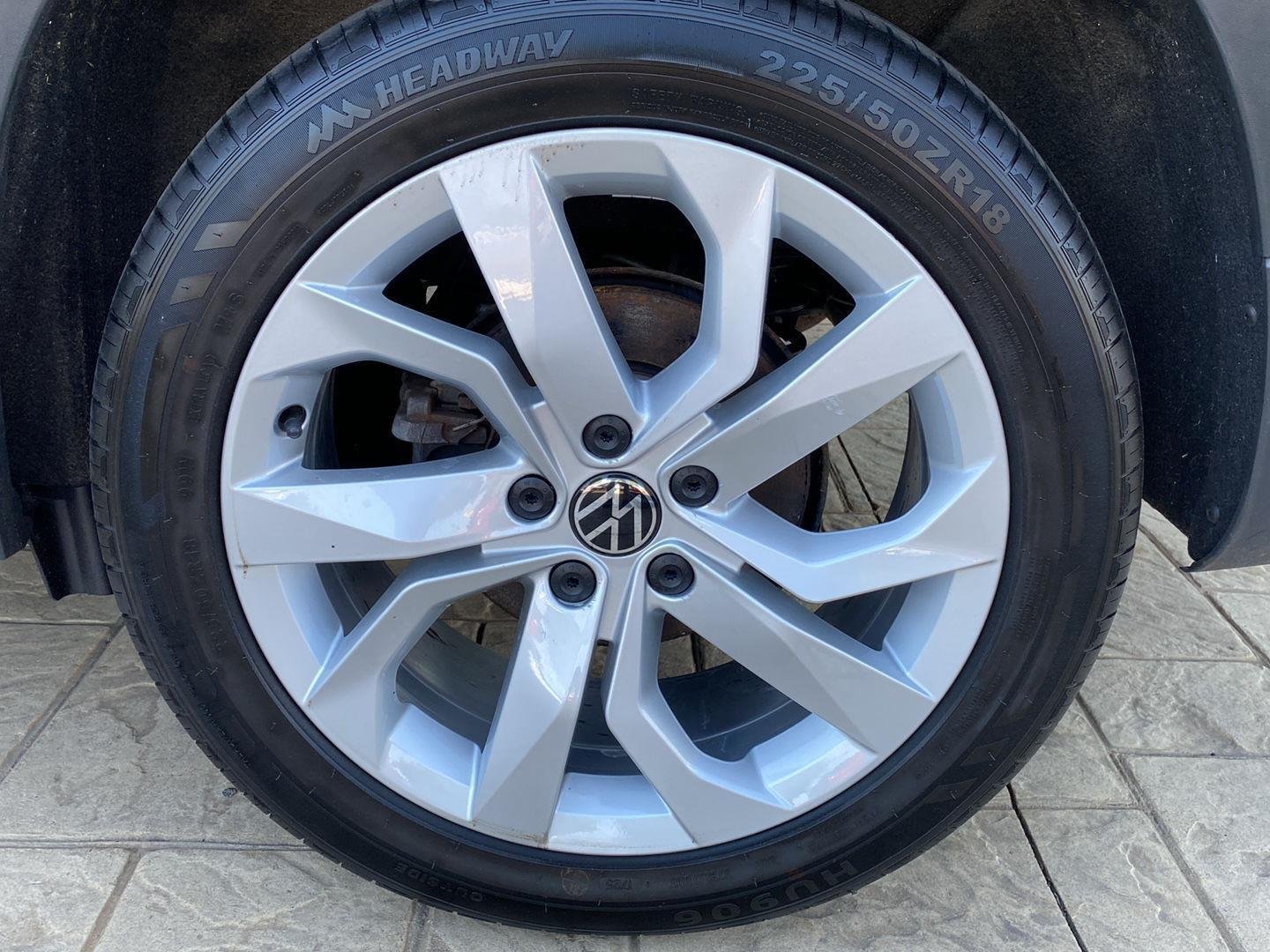 Used 2023 Dusk Blue Metallic Volkswagen S image 14