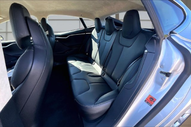 Used 2016 Silver Tesla  image 24