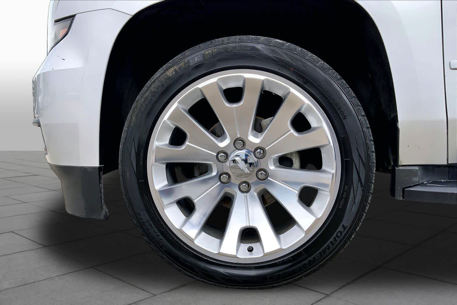 Used 2015 Silver Ice Metallic Chevrolet LT image 11