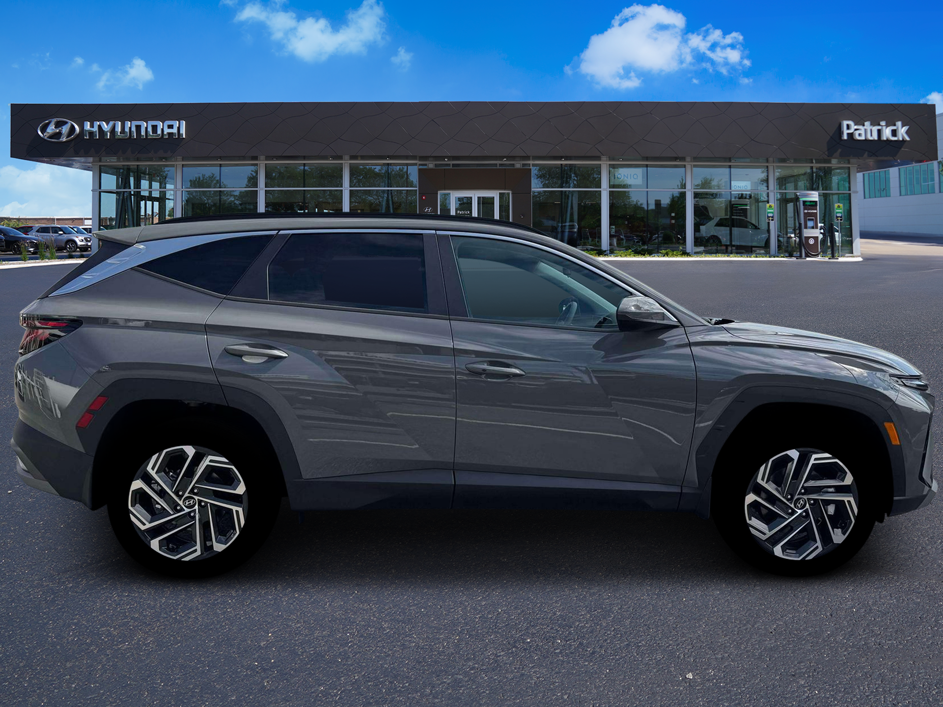 New 2026 Hampton Gray Hyundai SEL Plus image 9