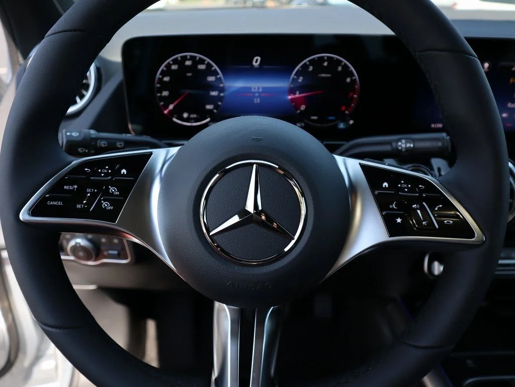 Used 2026 Cirrus Silver Metallic Mercedes-Benz GLA 250 image 32