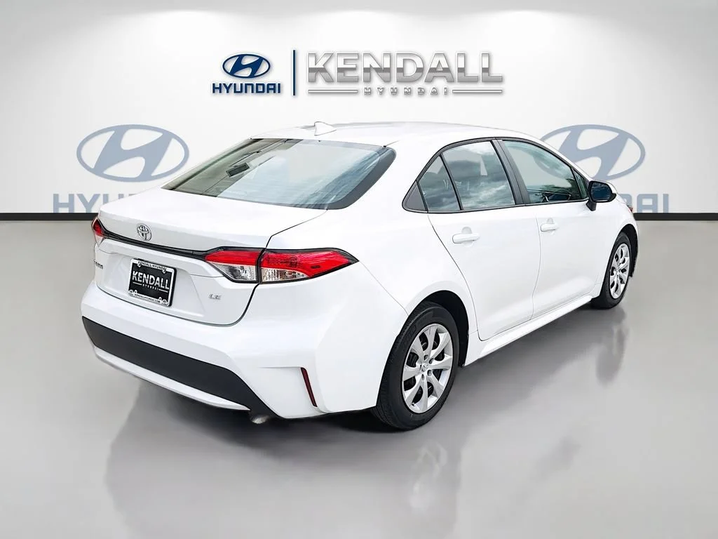 2022 Toyota Corolla LE - Photo 6