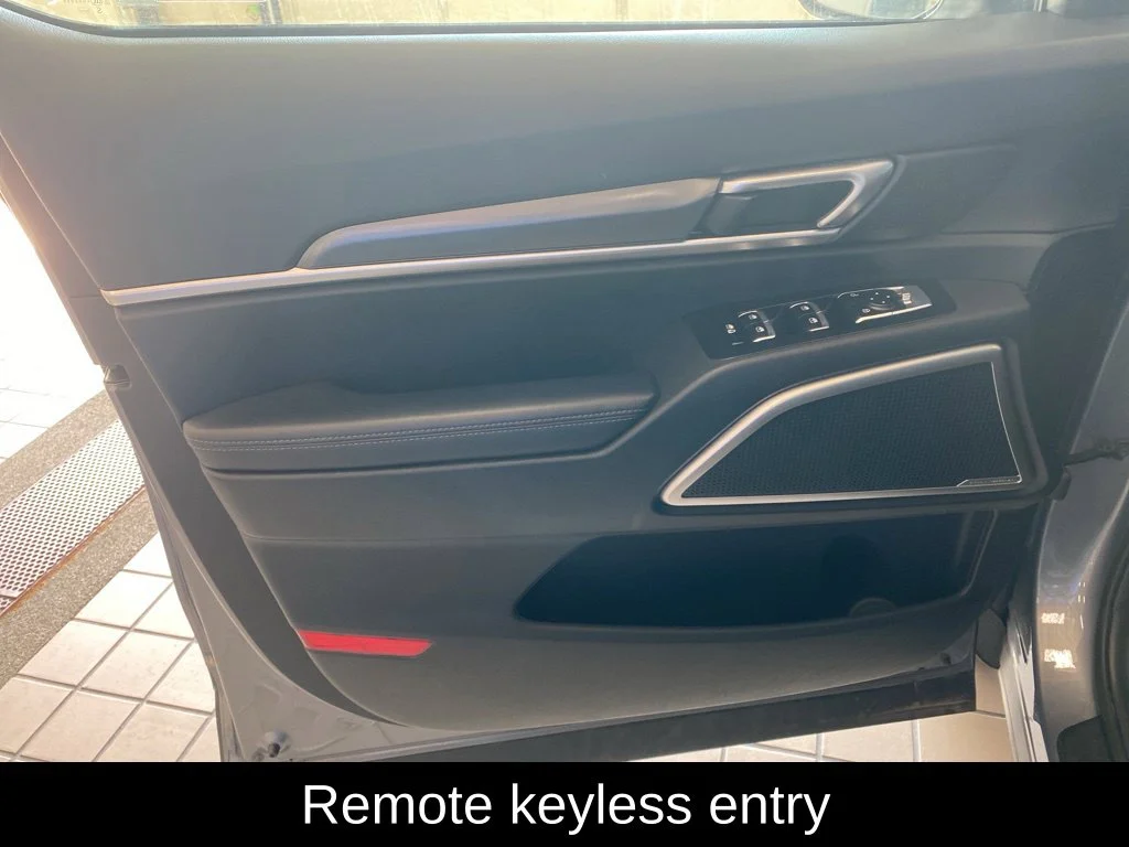 Used 2025 Silver Kia S image 10
