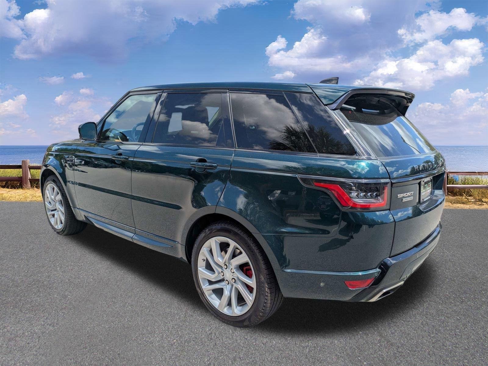 Used 2019 British Racing Green Metallic Land Rover Dynamic image 6