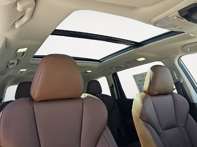 New 2026 CRYSTAL WHITE PEARL Subaru Touring 7-Passenger image 18