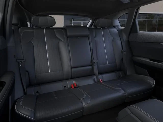 2025 Cadillac OPTIQ Sport 2 - Photo 17