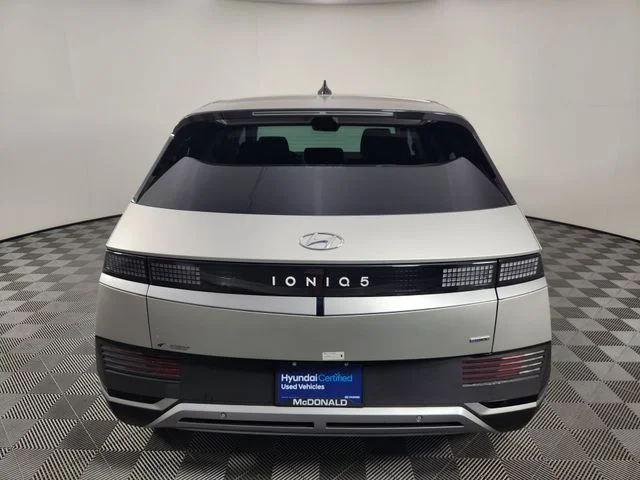 Used 2024 Gold Hyundai SEL image 4