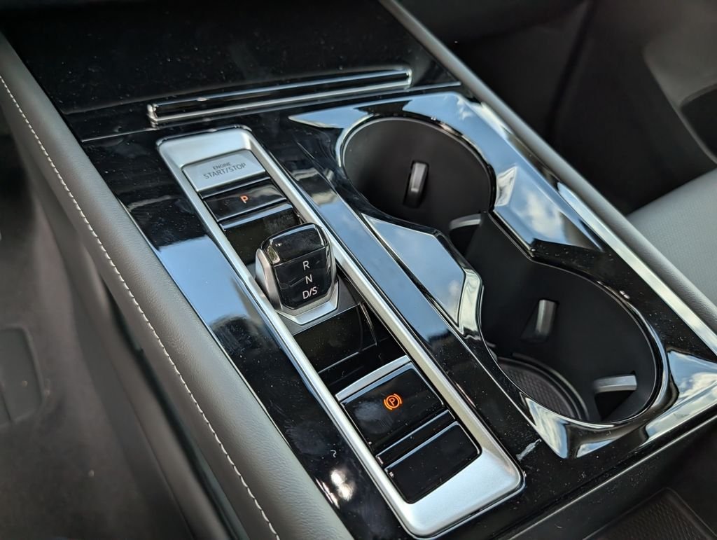 2026 Volkswagen Atlas SE w/Tech - Photo 12