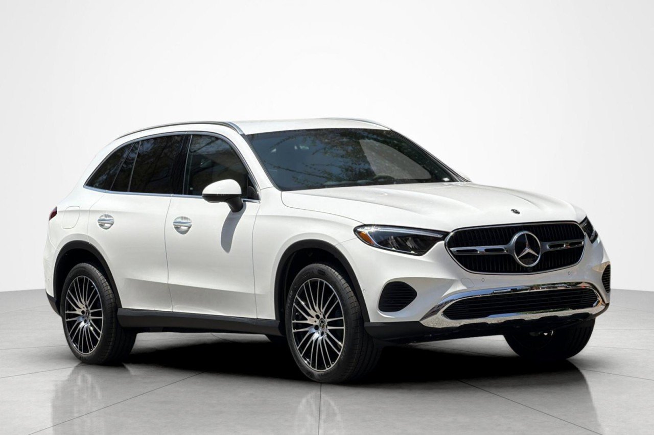 New 2026 Polar White Mercedes-Benz GLC 300 SUV image 7