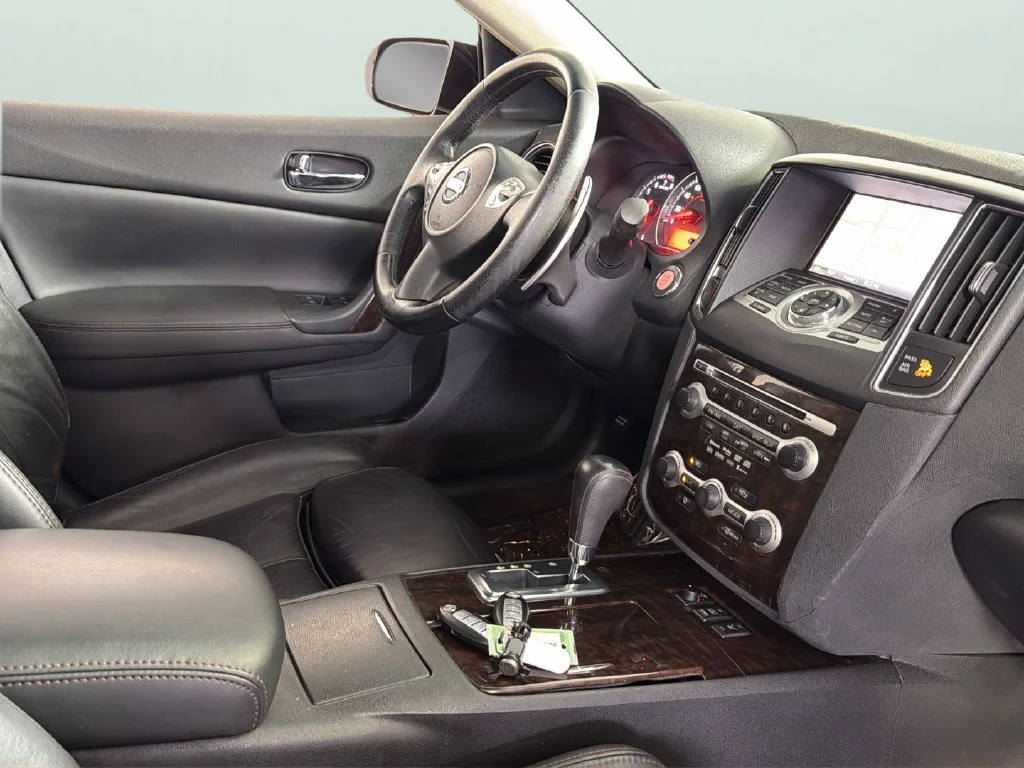 Used 2010  Nissan 3.5 SV w/Premium Pkg image 36