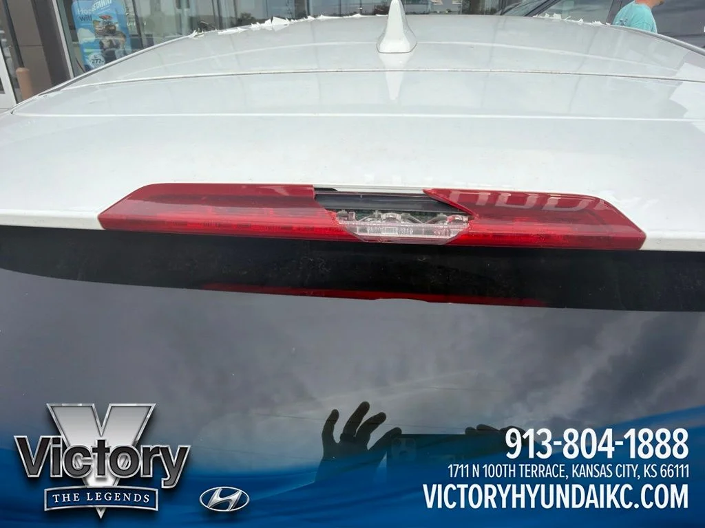 Used 2017  Honda EX image 3