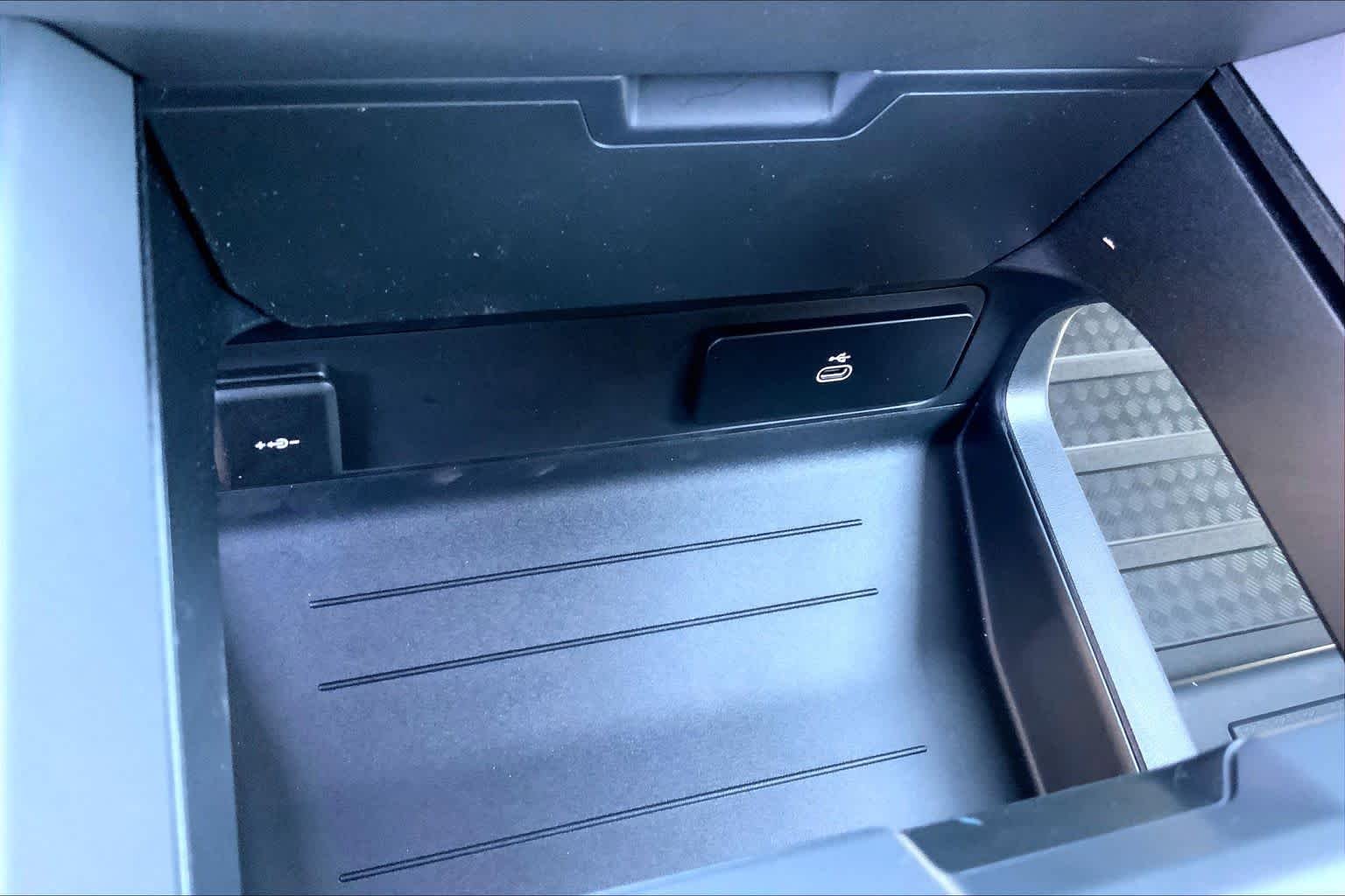 New 2026 Borasco Grey Land Rover X-Dynamic SE image 17