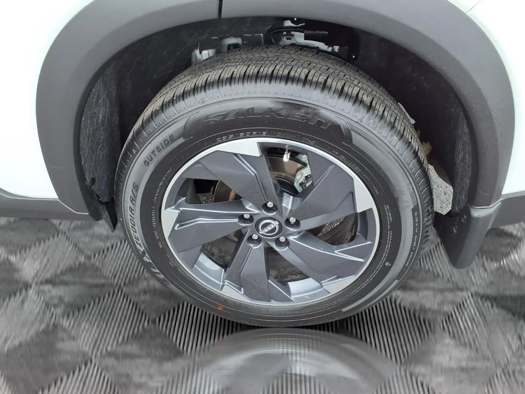 Used 2026 White Nissan SV image 20