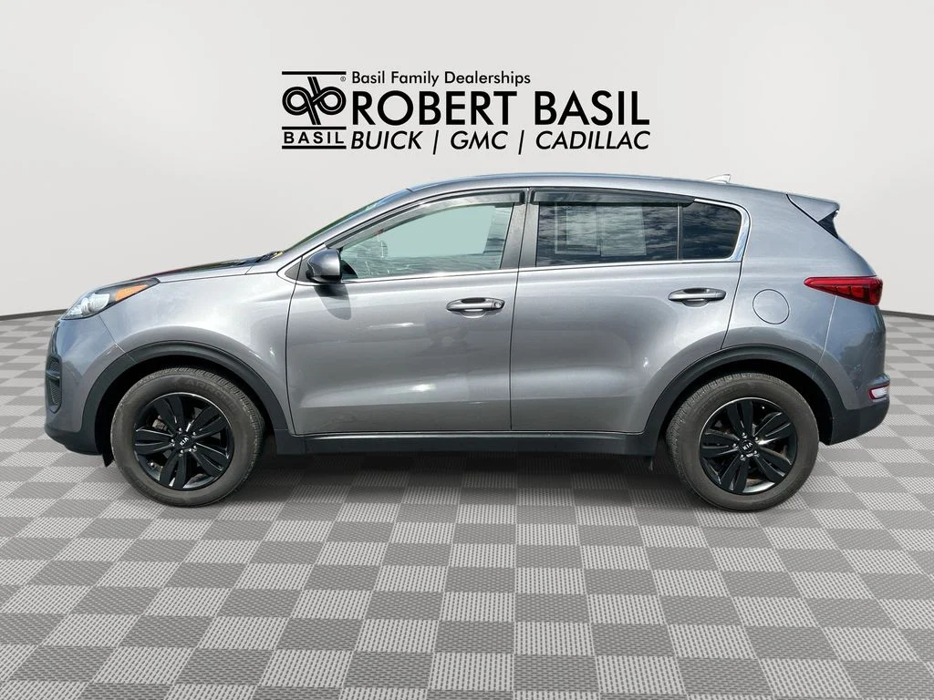 Used 2017 Silver Kia LX image 5