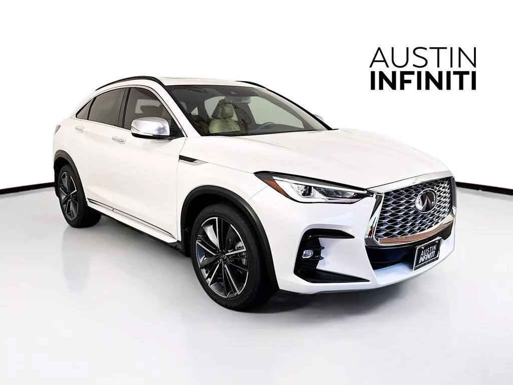 Certified Used 2024 White INFINITI LUXE image 1