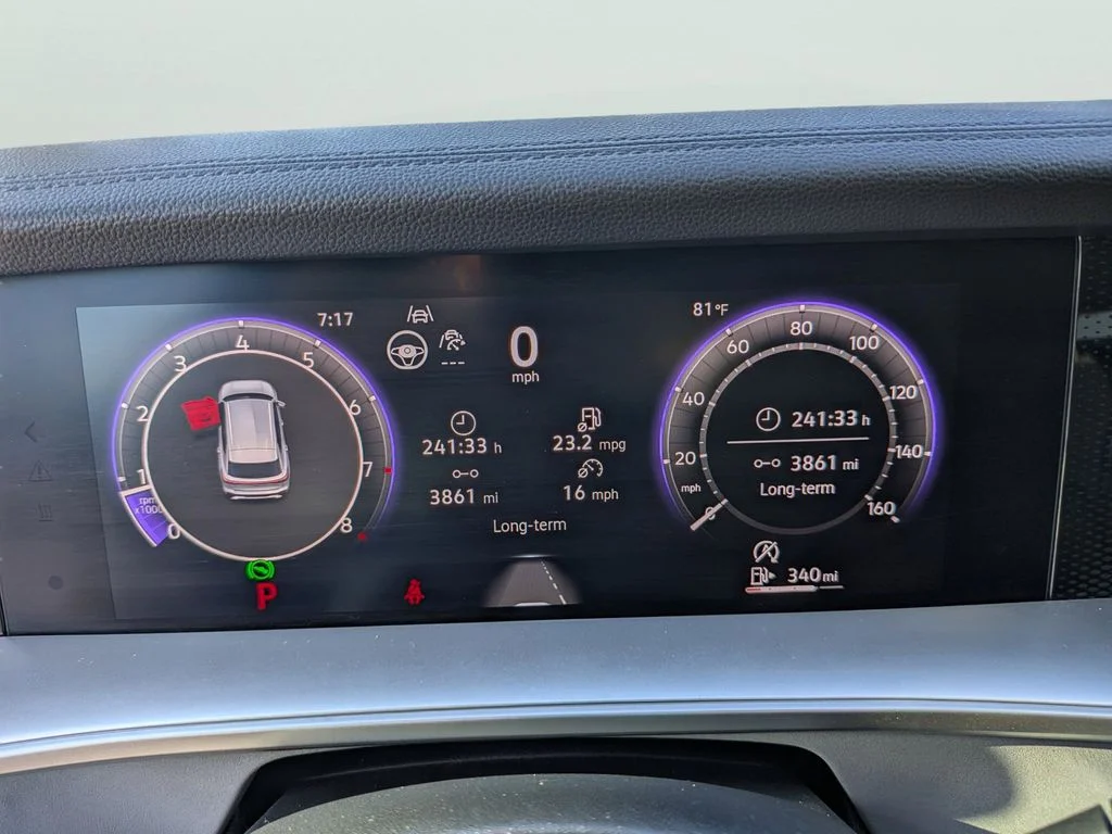 Certified Used 2025 Gray Volkswagen 2.0T SE image 29