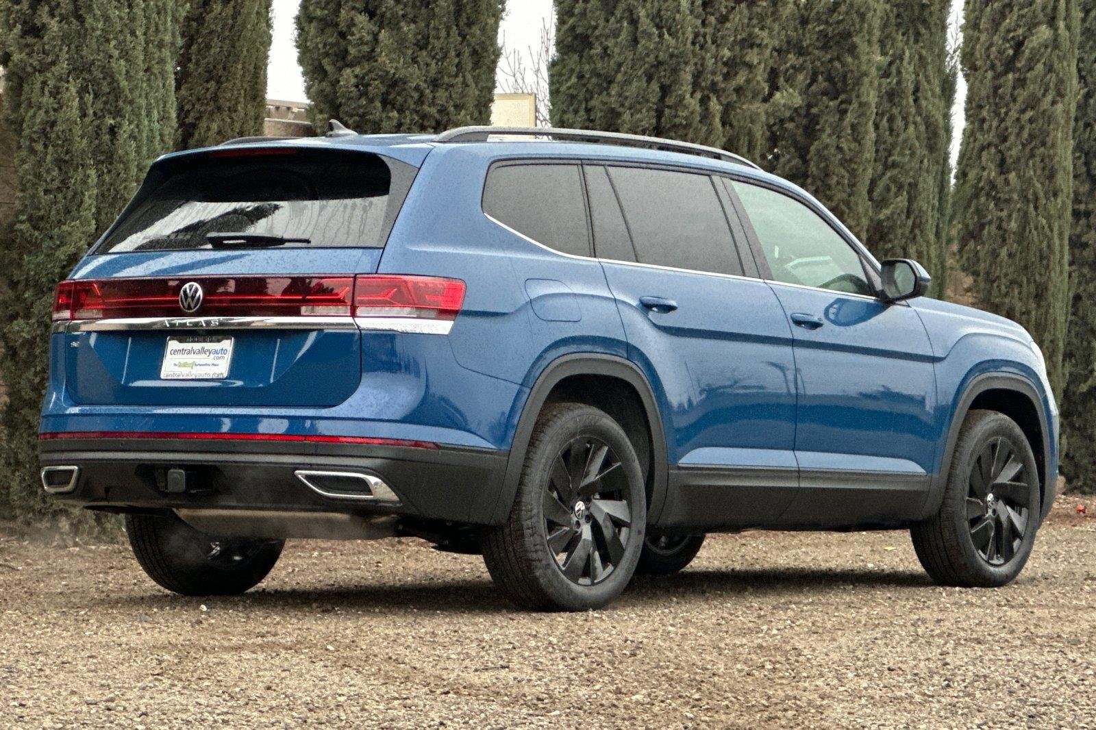 New 2026 Mountain Lake Blue Metallic Volkswagen 2.0T SE w/Technology image 4