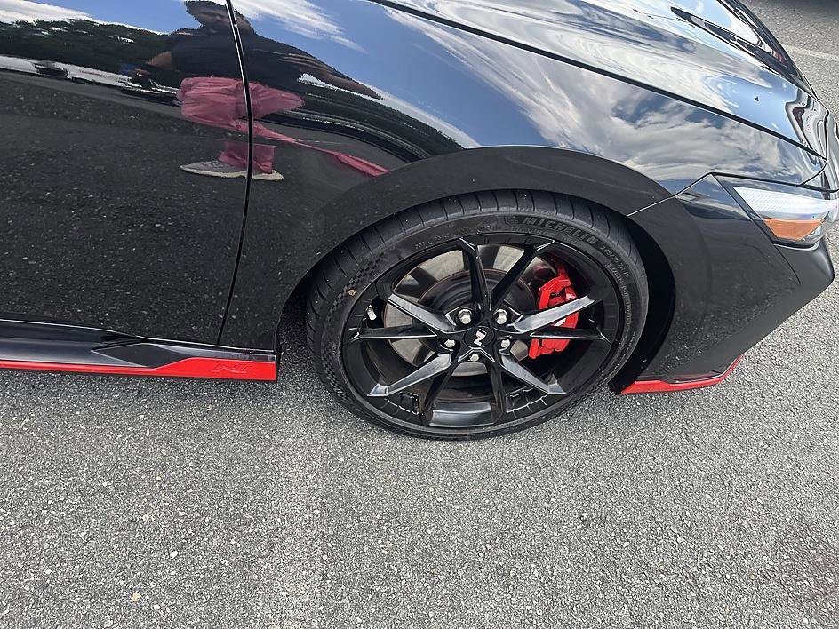 Used 2025 Abyss Black Hyundai Base image 11