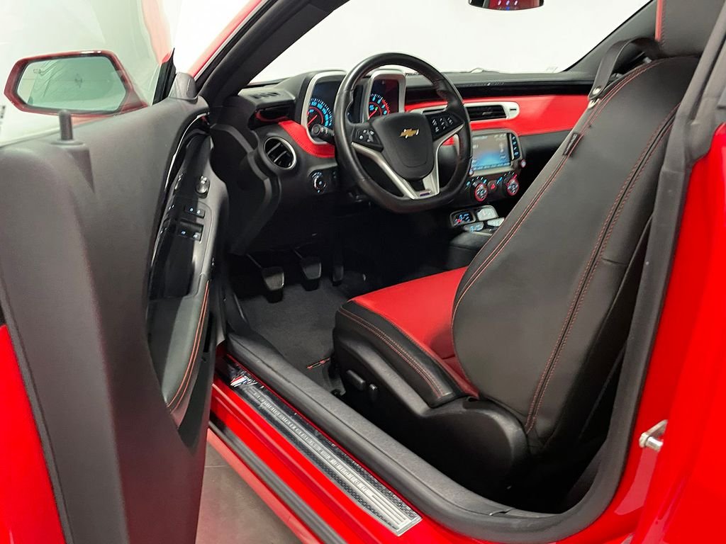 Used 2015 Red Chevrolet SS image 72