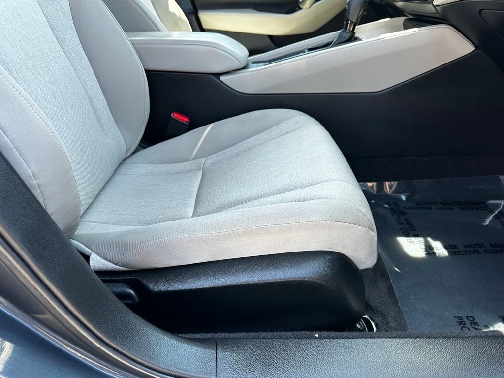 Used 2024  Honda LX image 14