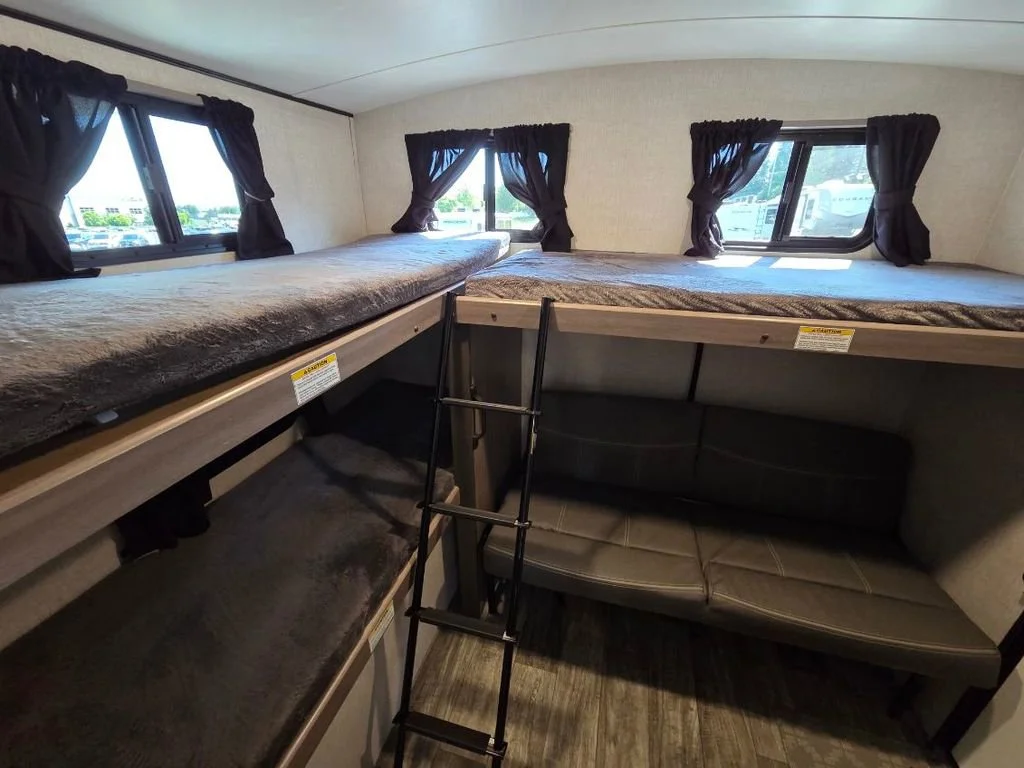 Used 2022 White CROSSROADS 299QB image 14