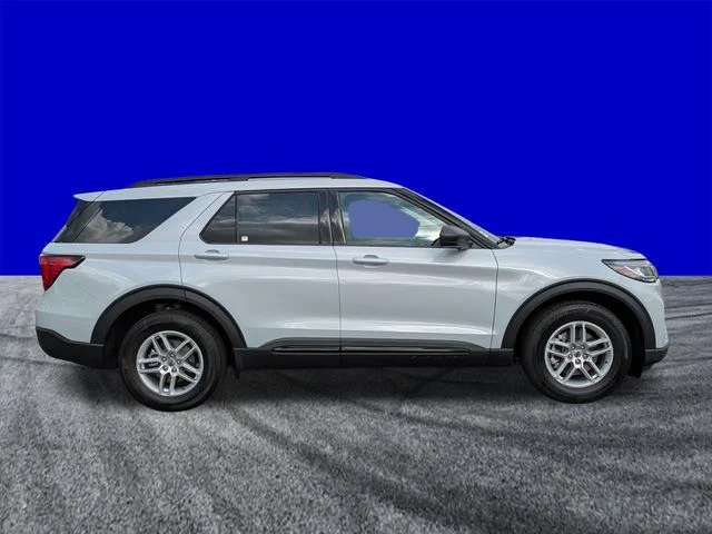 New 2026 Space White Metallic Ford Active image 3