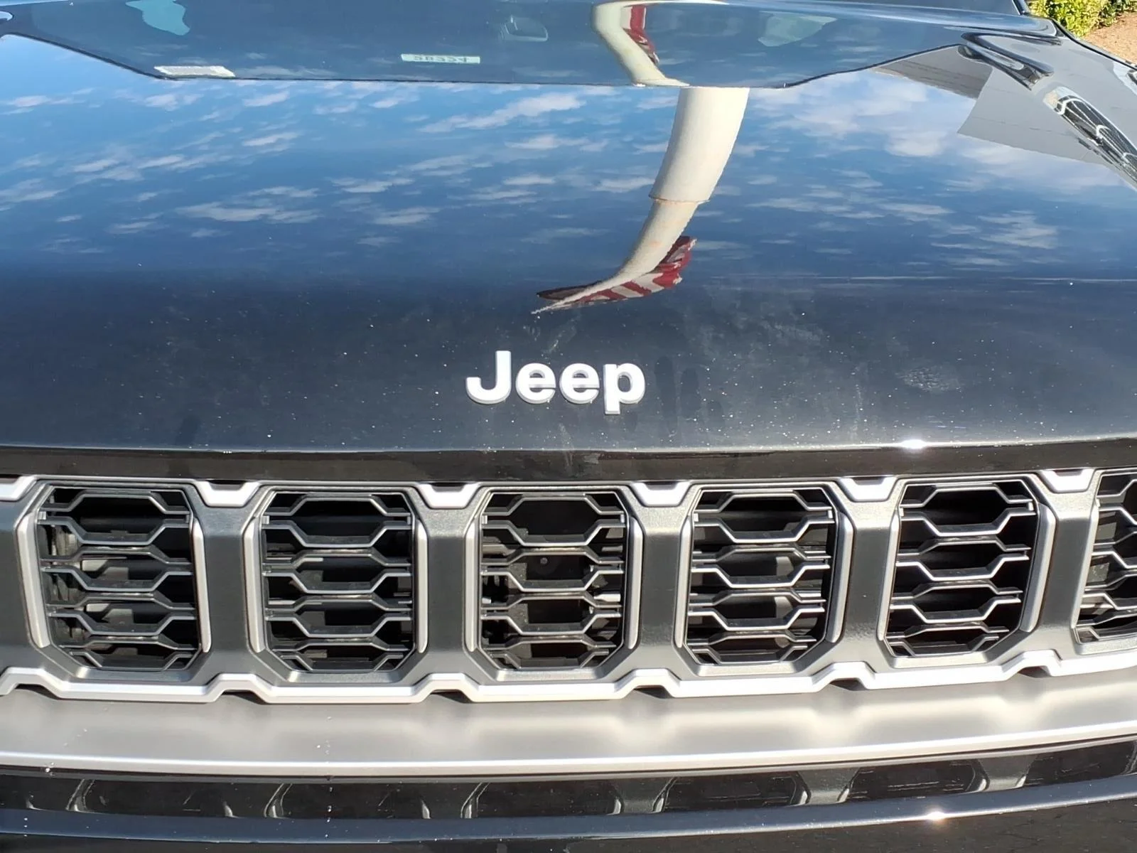 New 2026 Diamond Black Crystal Pearl-Coat Exterior Paint Jeep Limited image 14