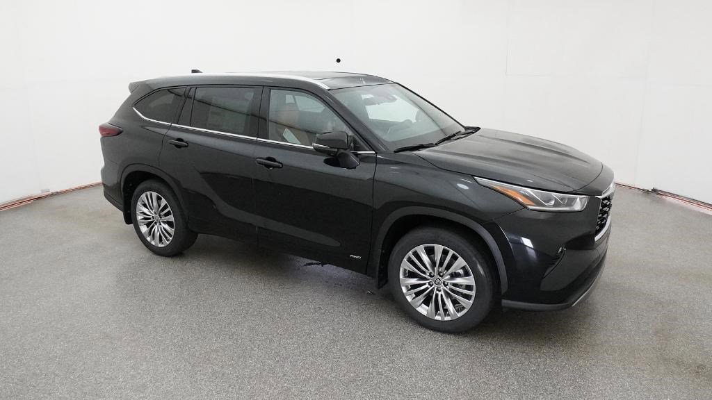 New 2026 Midnight Black Metallic Toyota  Platinum image 4