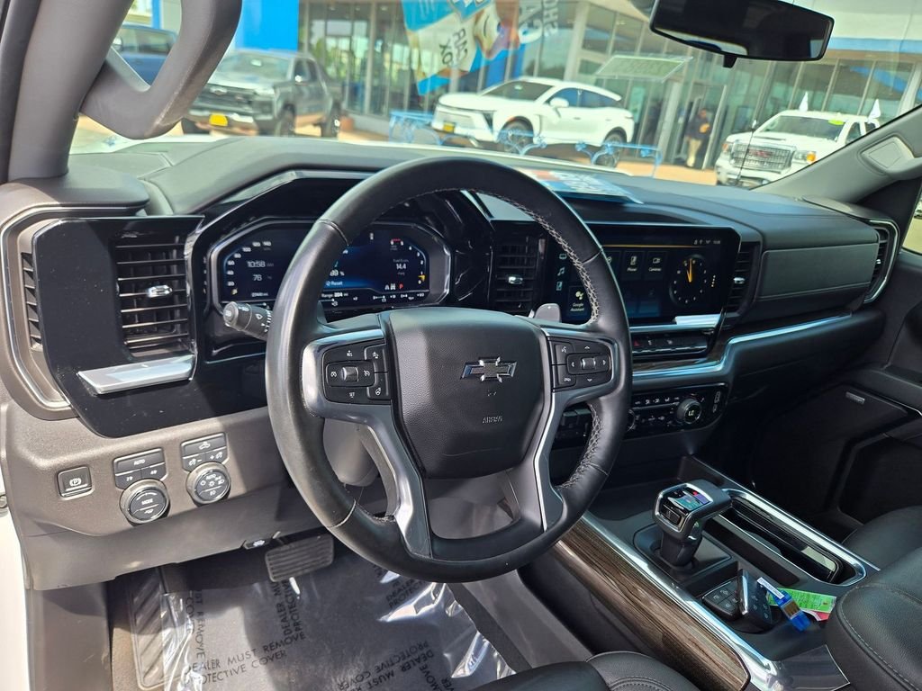 Used 2024 White Chevrolet RST image 6