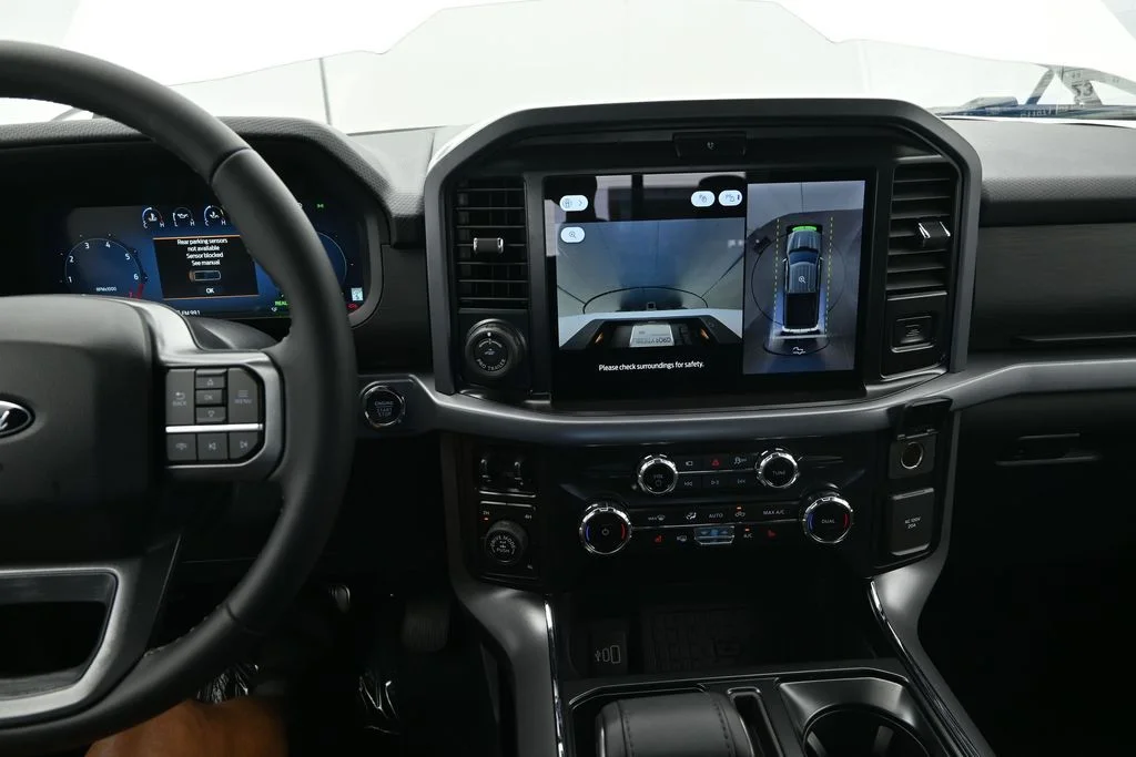 New 2026 Oxford White Ford XLT image 28