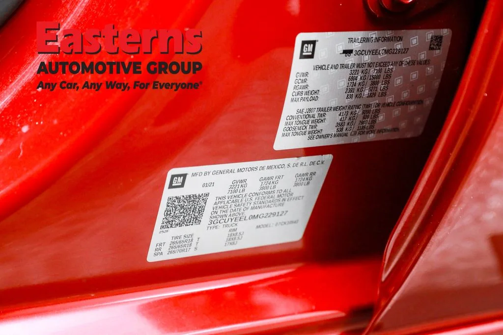 Used 2021 Red Chevrolet RST image 34