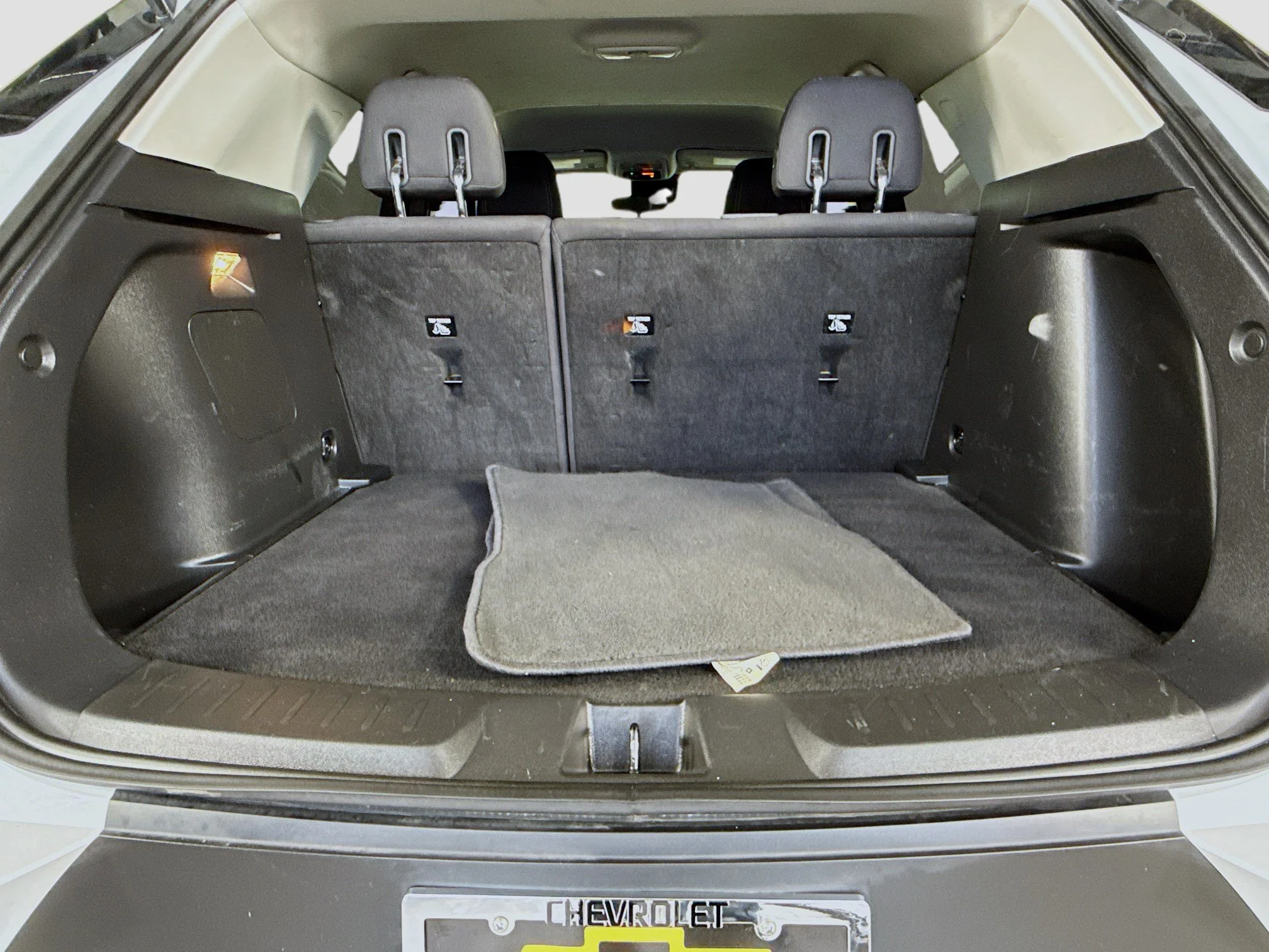 Used 2023 Summit White Chevrolet LS image 26