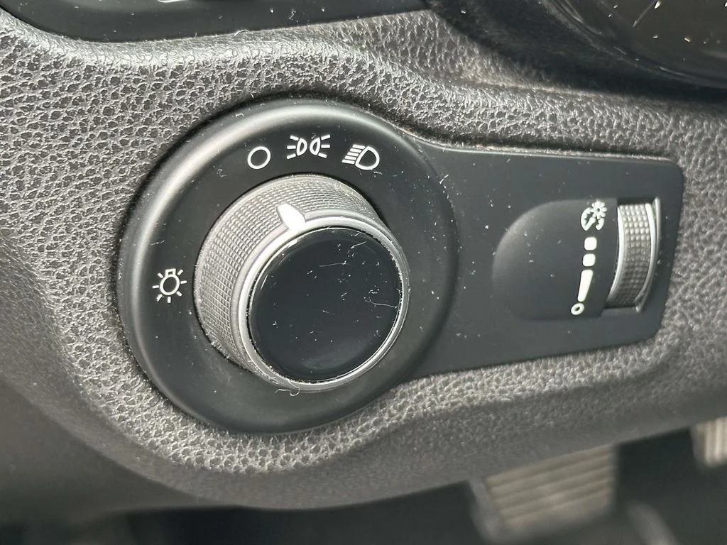 Used 2016 Black FIAT Easy image 28