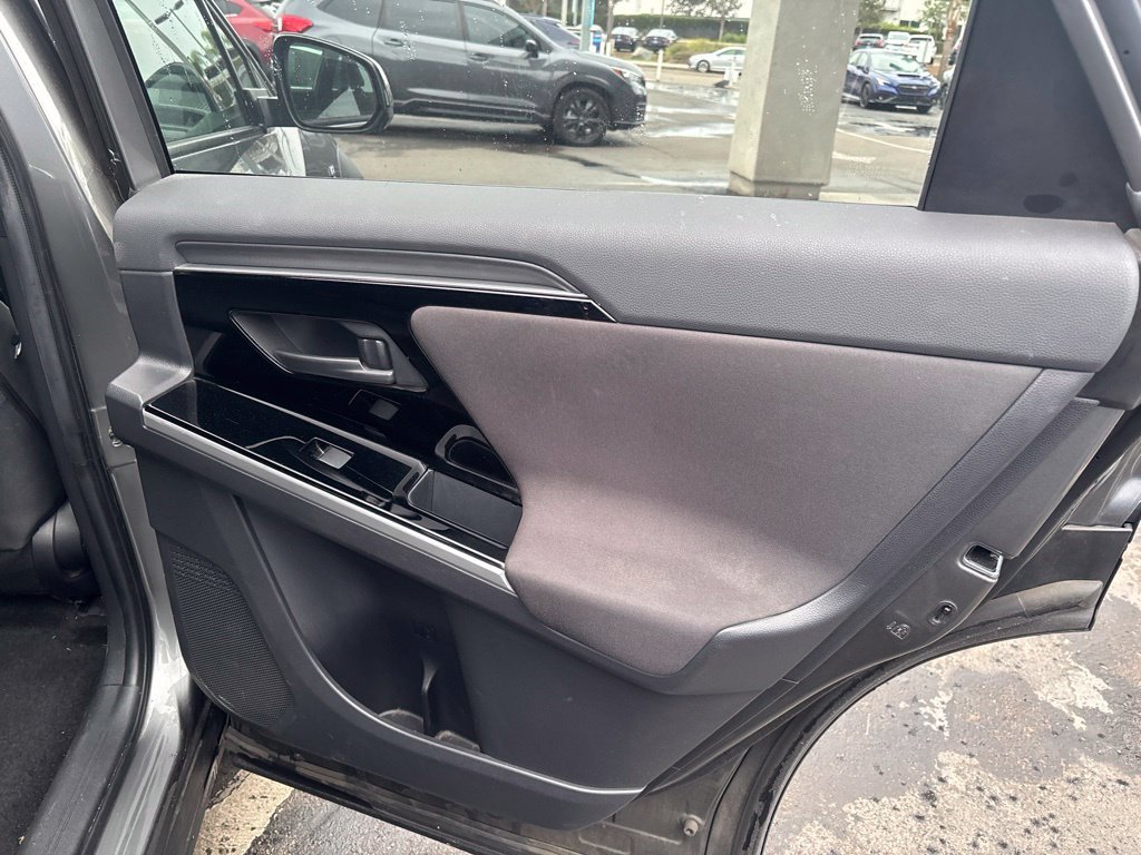 Used 2023 Carbon Subaru Premium image 17
