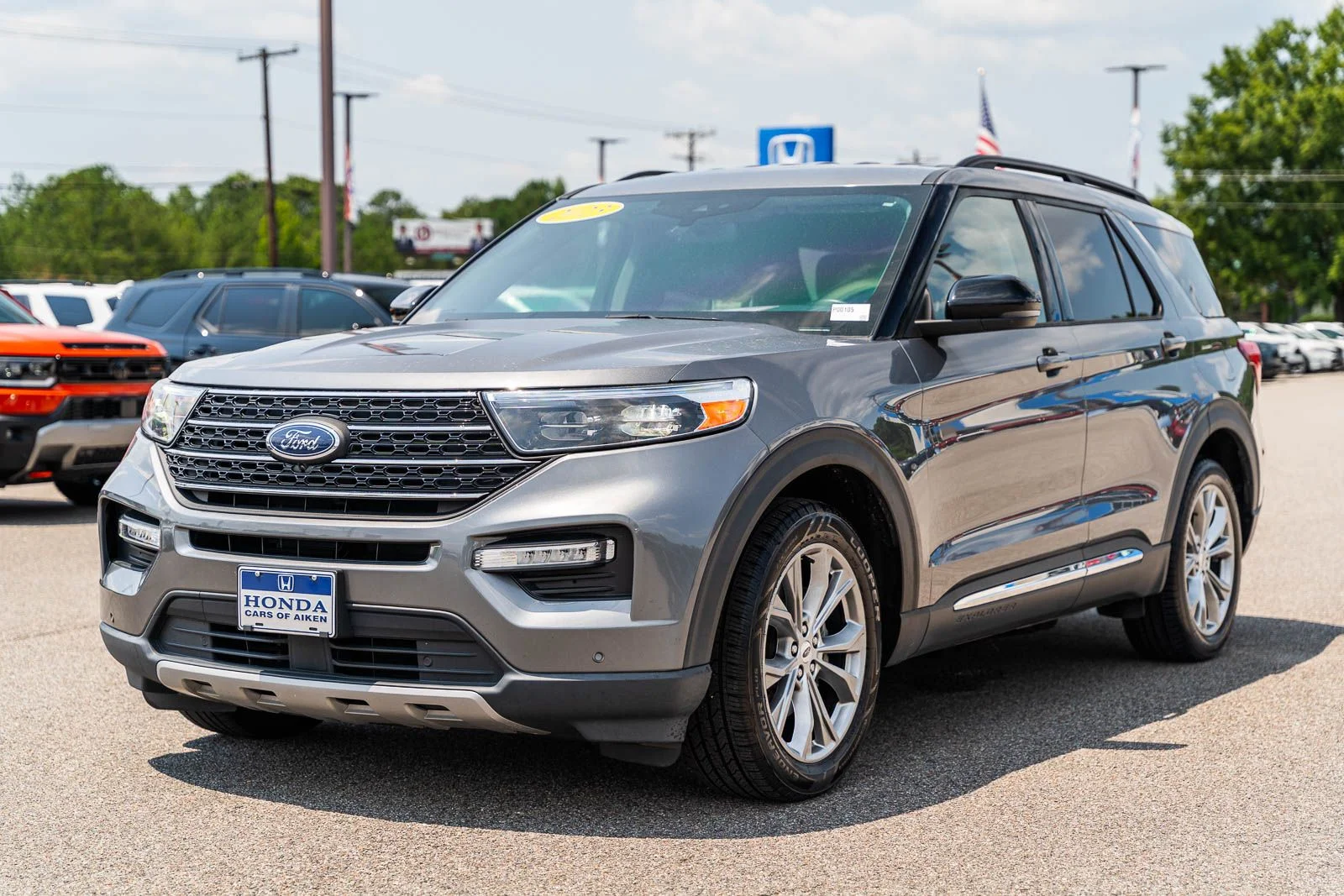 Used 2023 Gray Ford XLT image 2