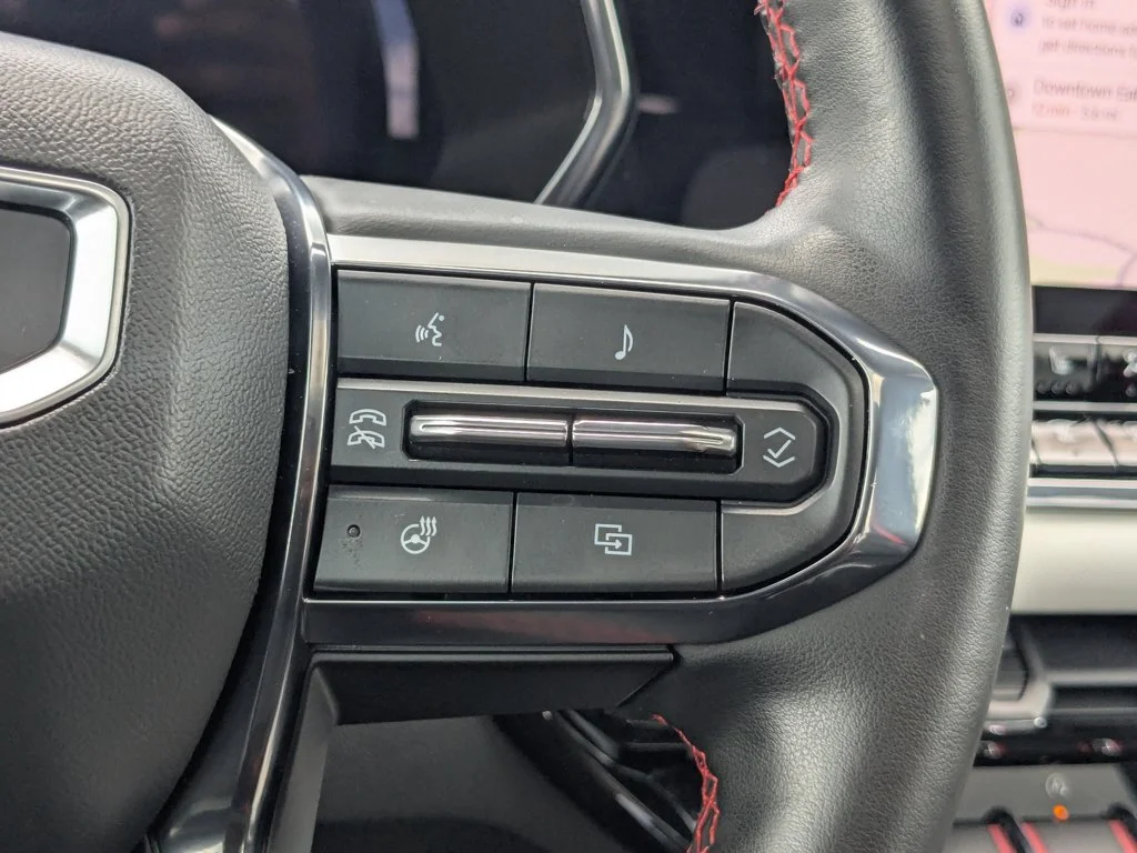 Used 2023 Summit White GMC 4WD AT4X image 24