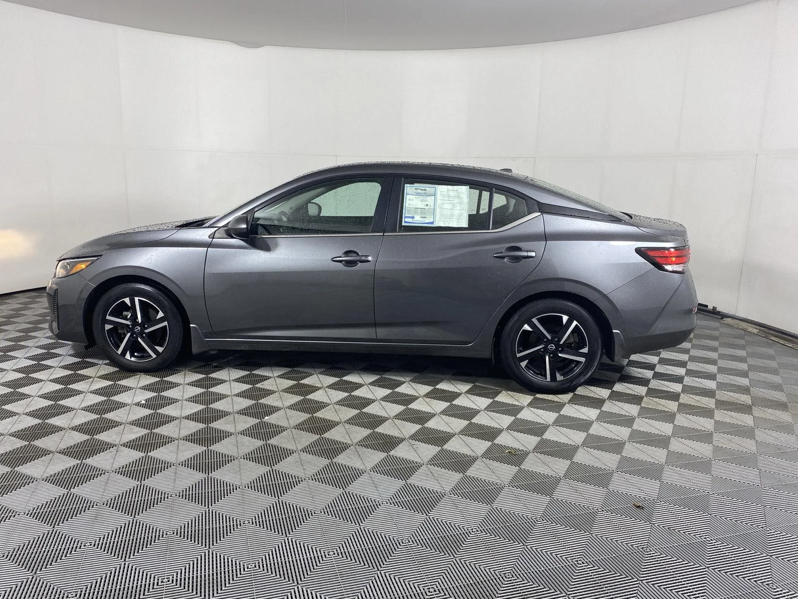 Used 2025 Gun Metallic Nissan SV image 4