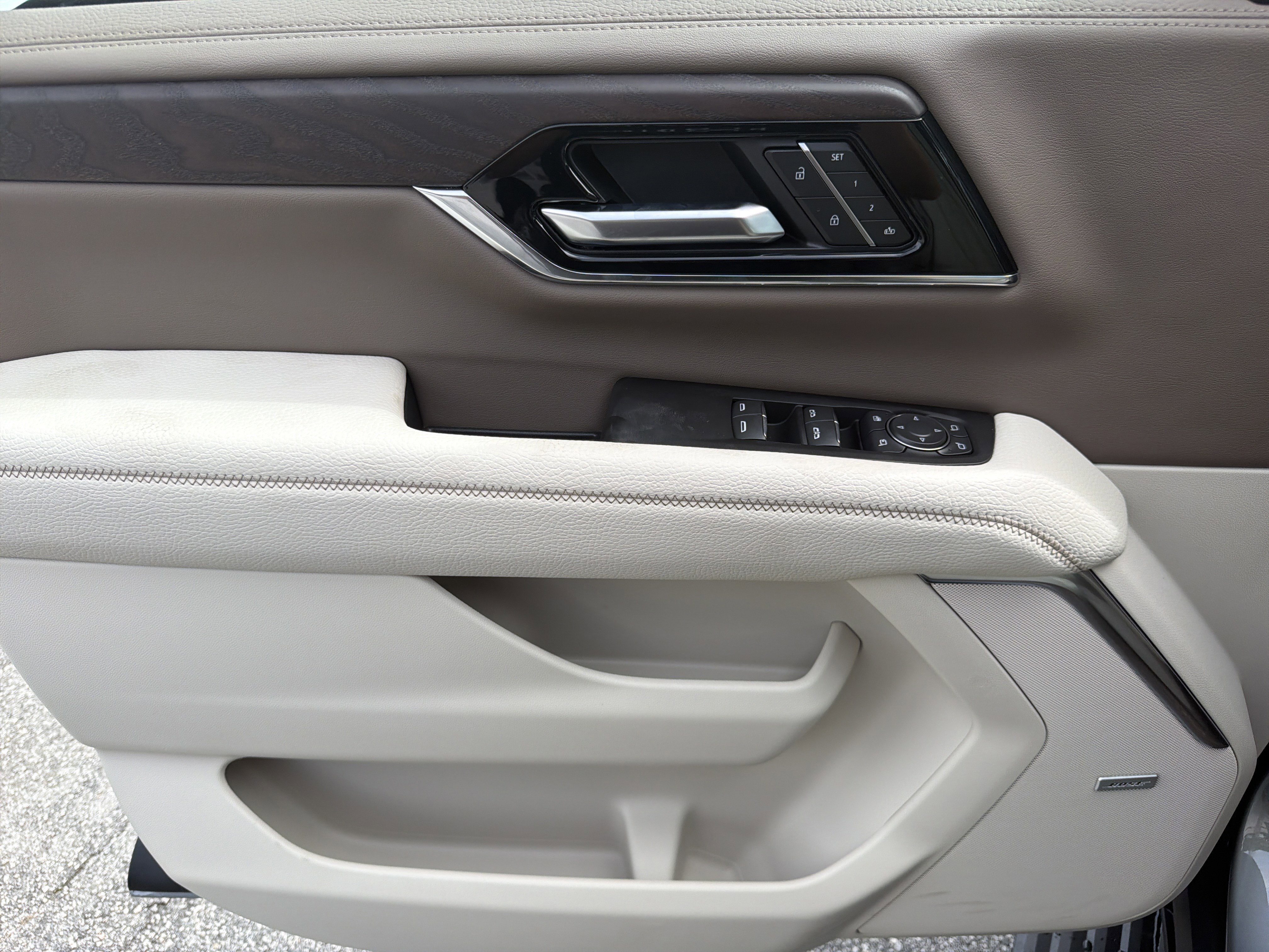 2026 GMC Yukon Denali - Photo 10