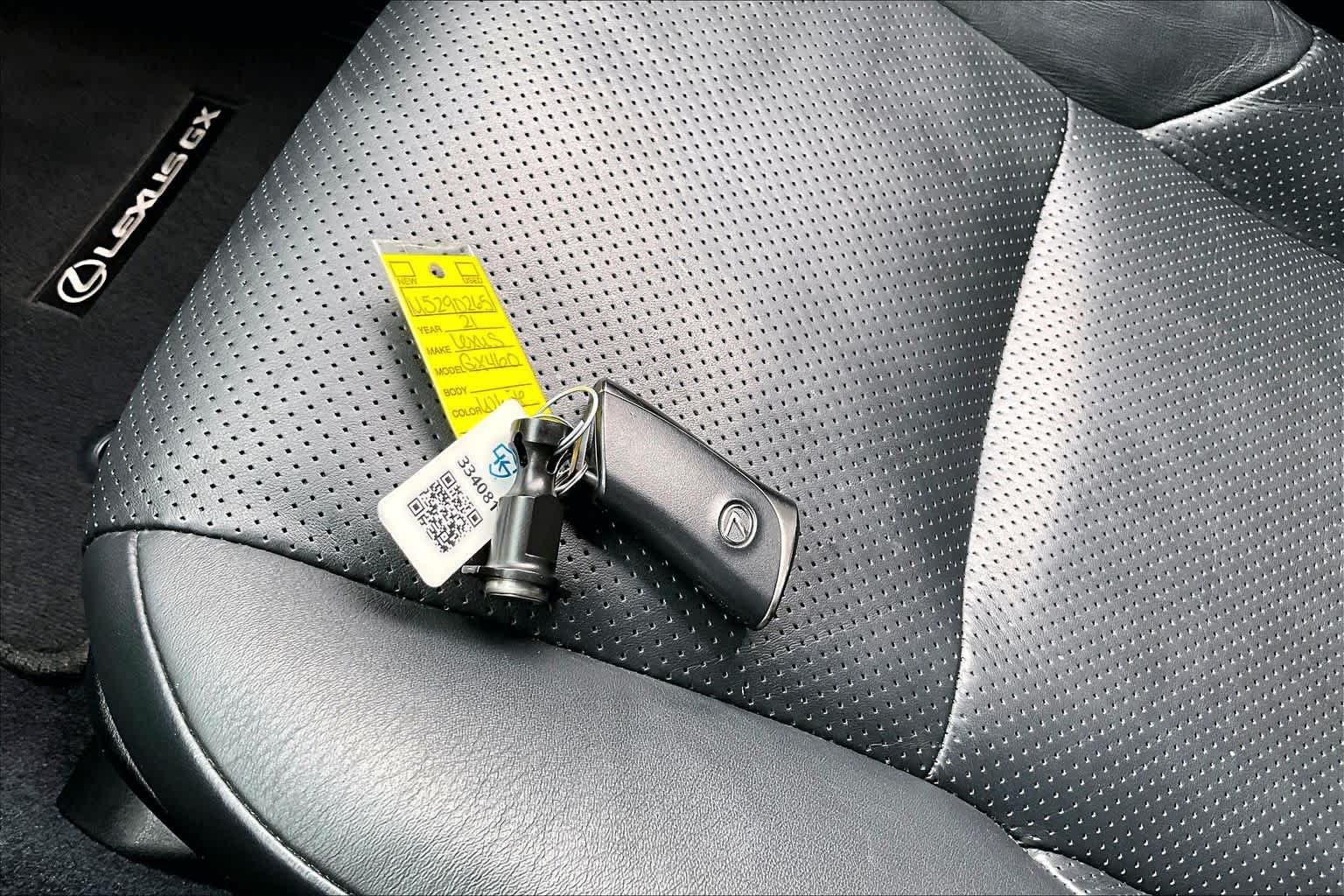 Used 2021 Starfire Pearl Lexus Luxury image 33