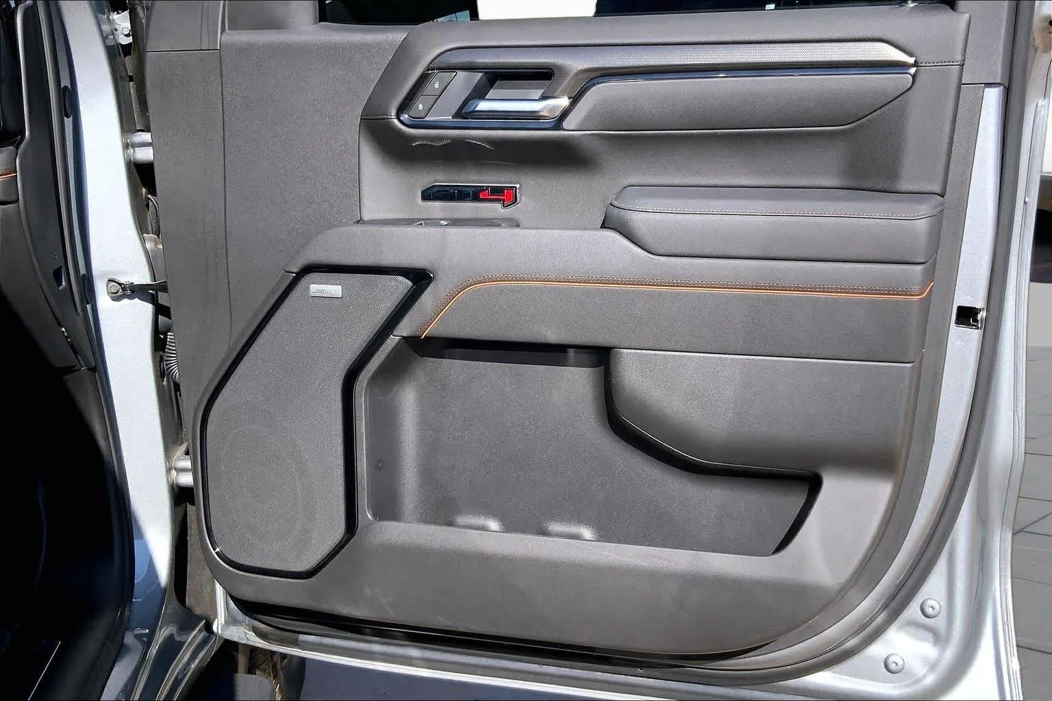 Used 2025 Sterling Metallic GMC AT4 image 22