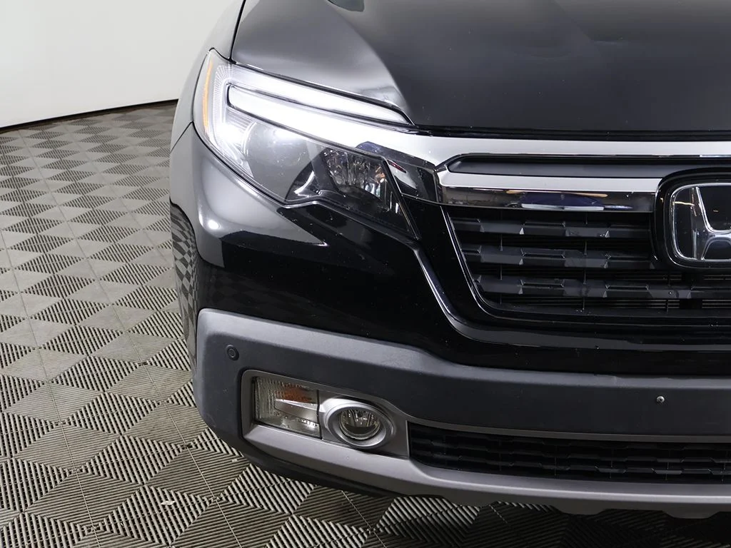 Used 2019 Crystal Black Pearl Honda RTL-E image 16